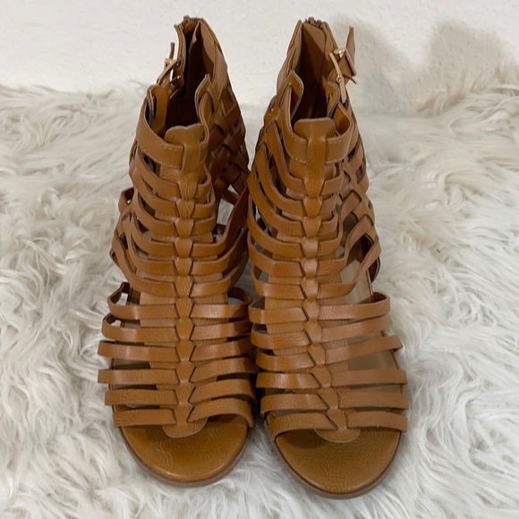 Charlotte Russe Open Toe Block Heel Size 11 - Picture 1 of 7